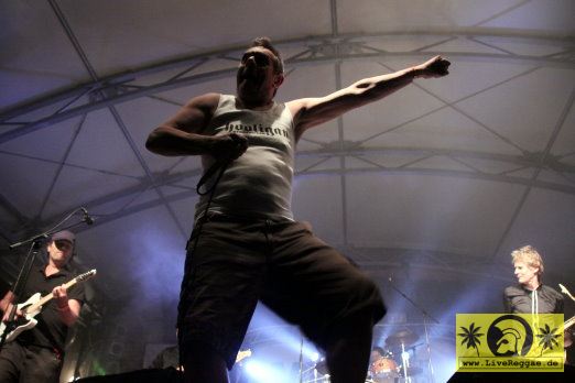 Mark Foggo (NL) with His Skasters 16. This Is Ska Festival - Wasserburg, Rosslau 22. Juni 2012 (14).JPG